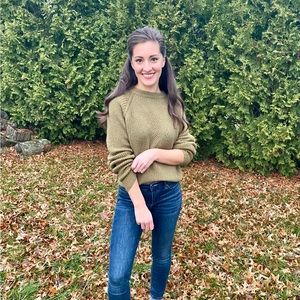 Raglan boxy sweater in slight crop fight